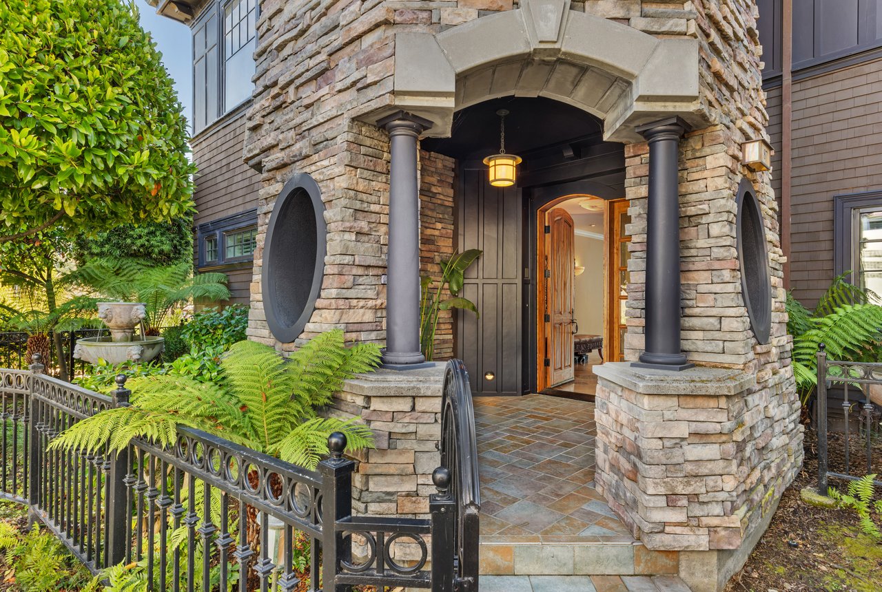 Available on De Silva Island