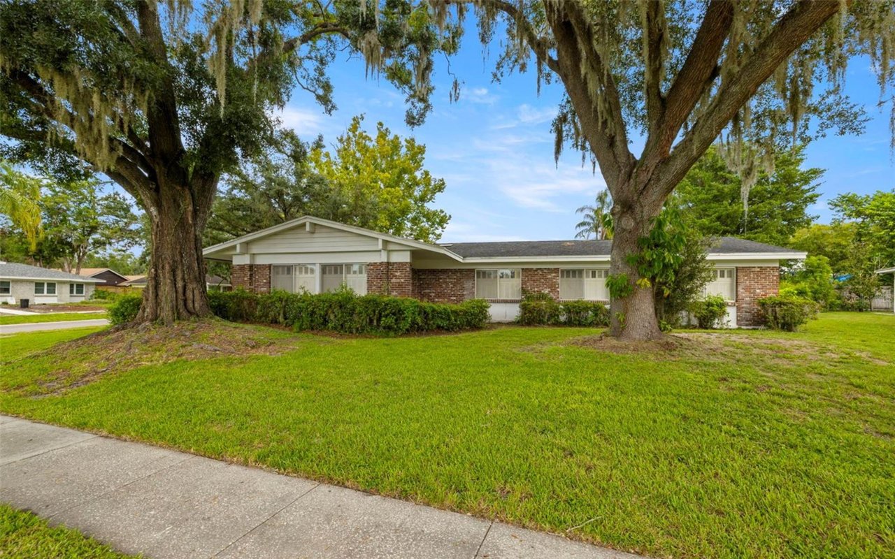 3120 Cocos Rd