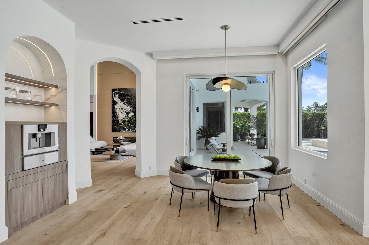 30  S Compass Dr