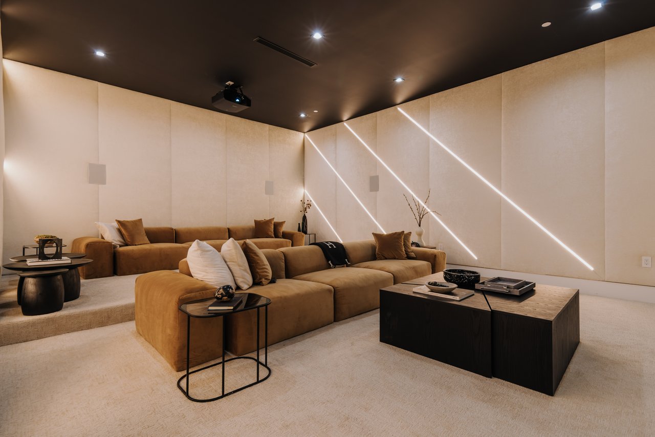 260 S Canyon View Dr