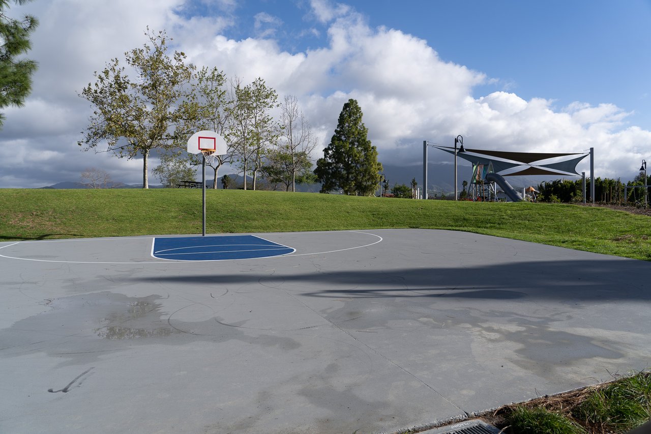 21865 Jinetes, Mission Viejo, CA 92691