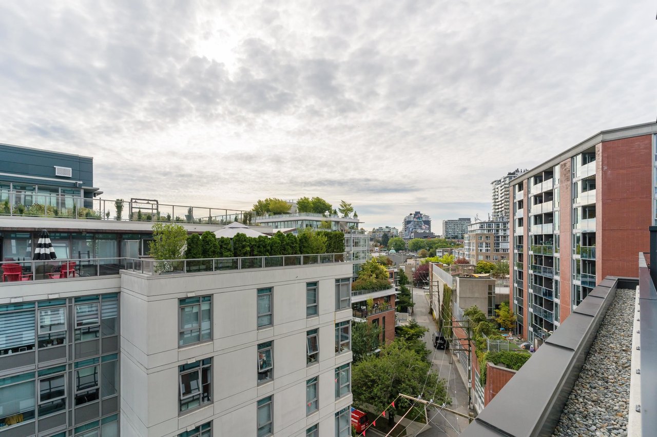 804-209 E 7th Ave