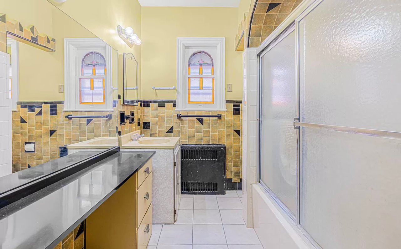 735 East 48th Street 