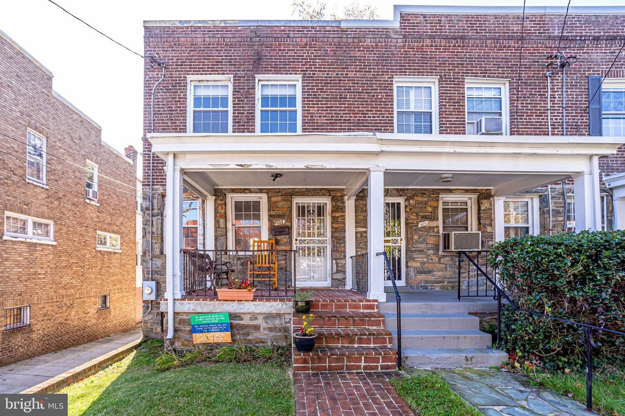 434 Longfellow St NW