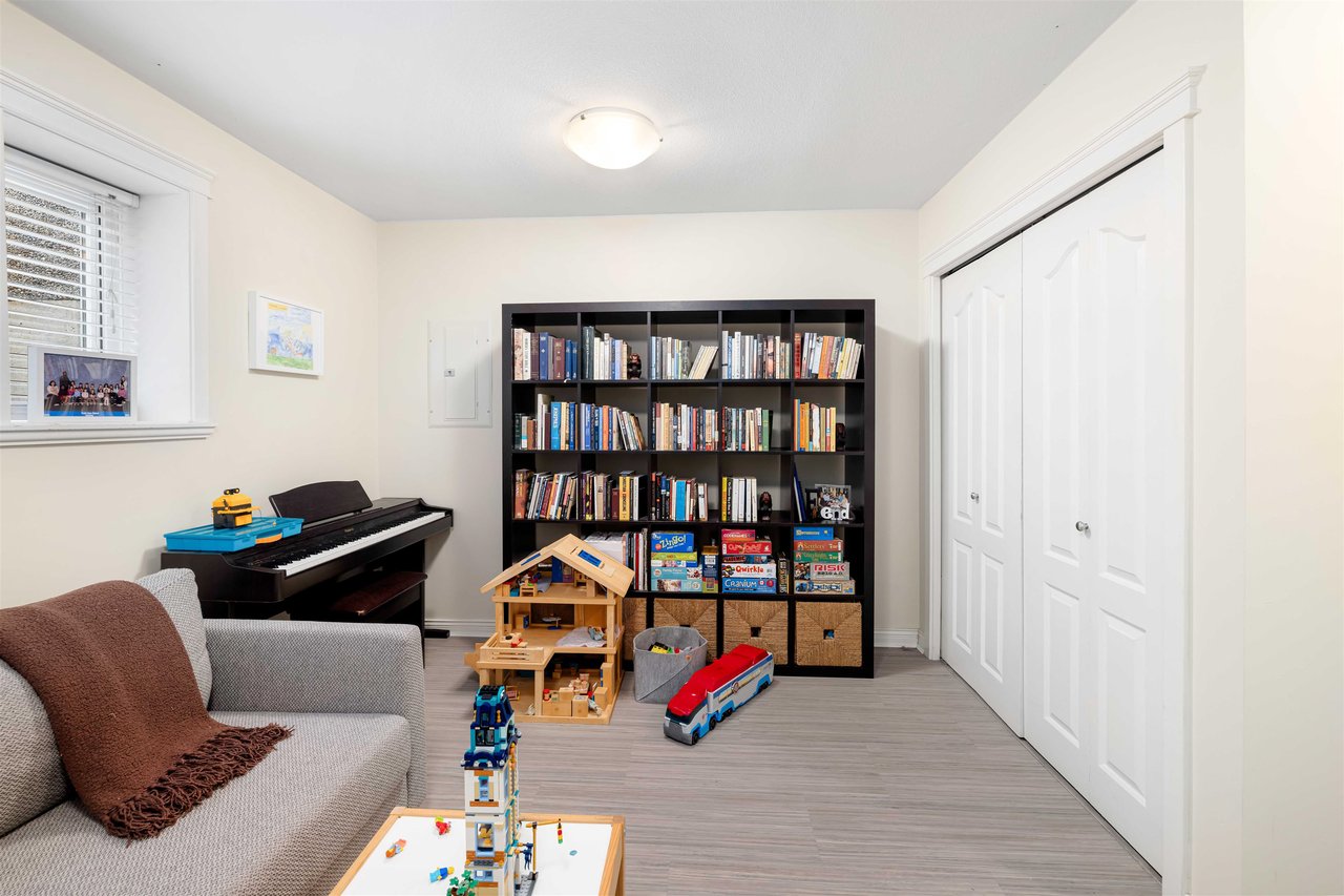 1780 E Georgia St