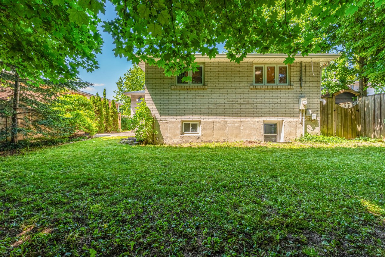 578 Rupert Ave