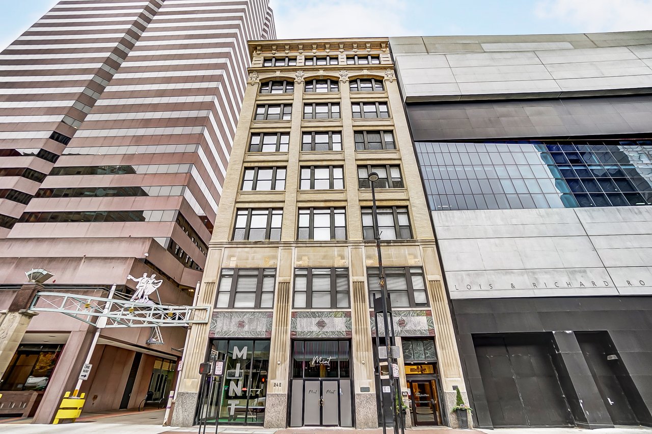 26 E 6th St. (3 units available.) #702, #802 #803
