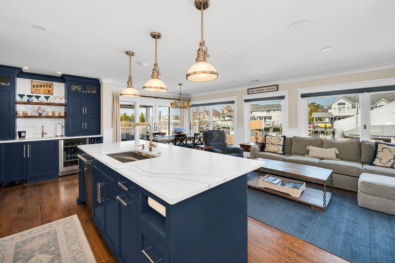 Exclusive Curtis Point Home with Pool