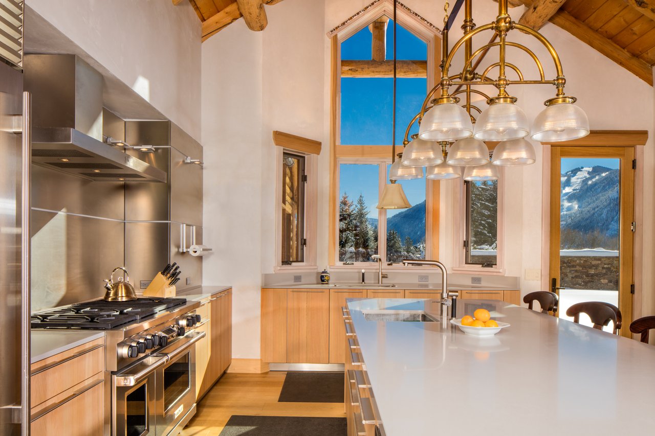 Quintessential Mountain Home