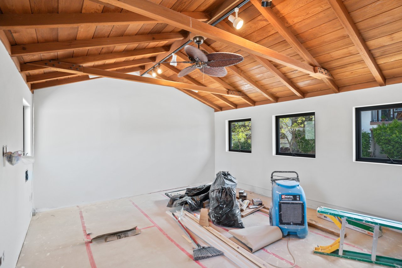 2,550 SF DT Los Altos Office For Sale