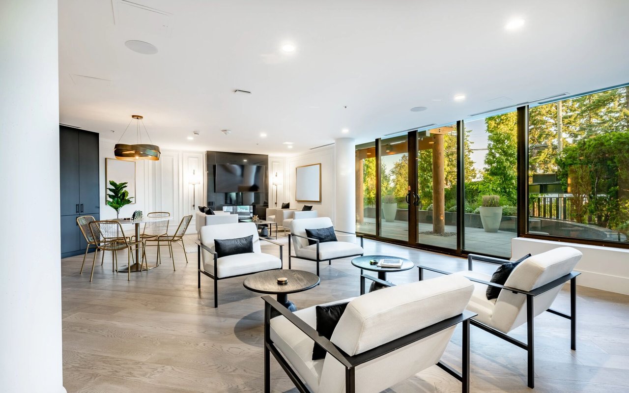 7 Clever Questions to Ask the Neighbors Before Buying A Home