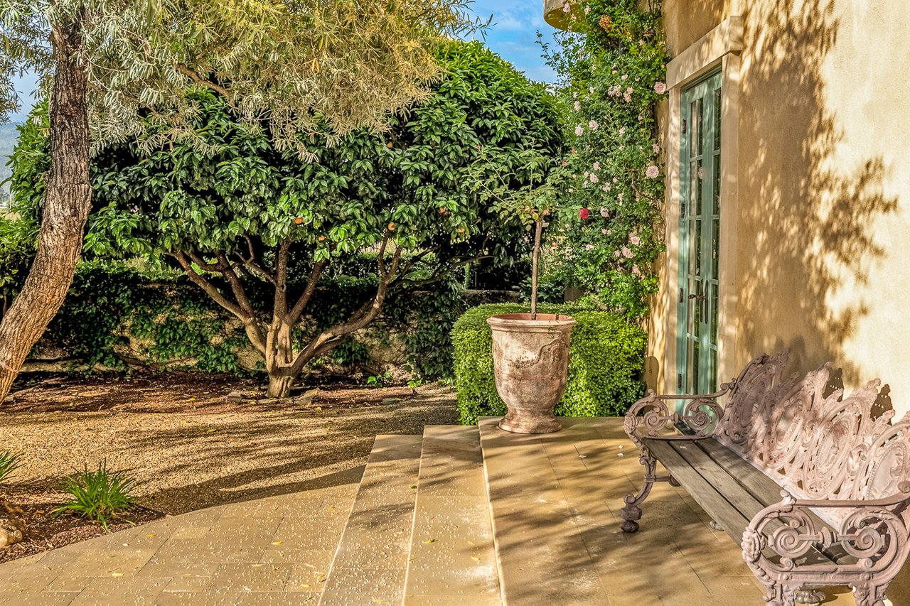 Mills Lane, St. Helena