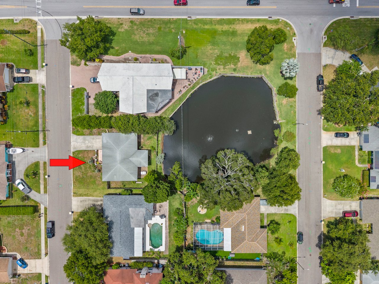 805 Wellington Dr 
