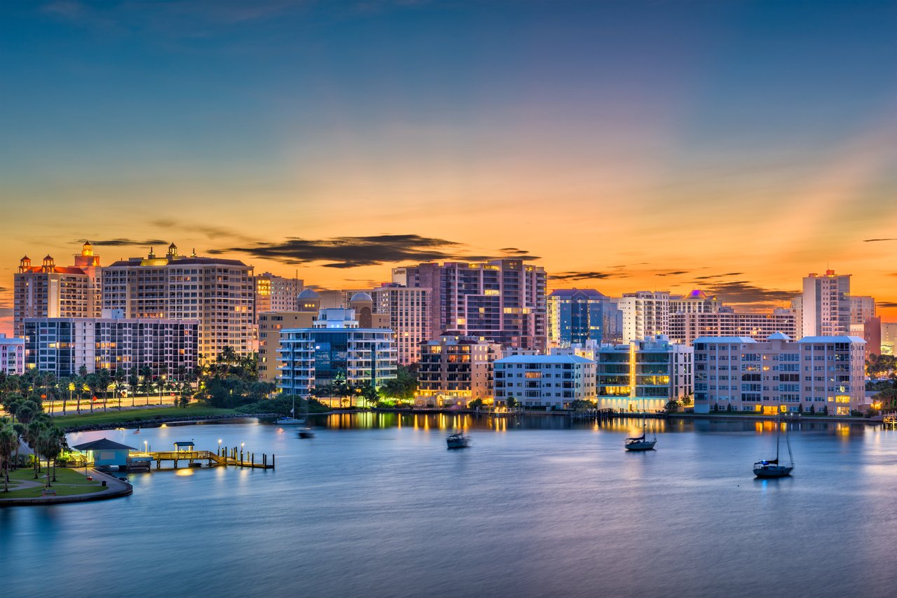 Sarasota Waterfront Living: Your Guide to Luxury on the Water