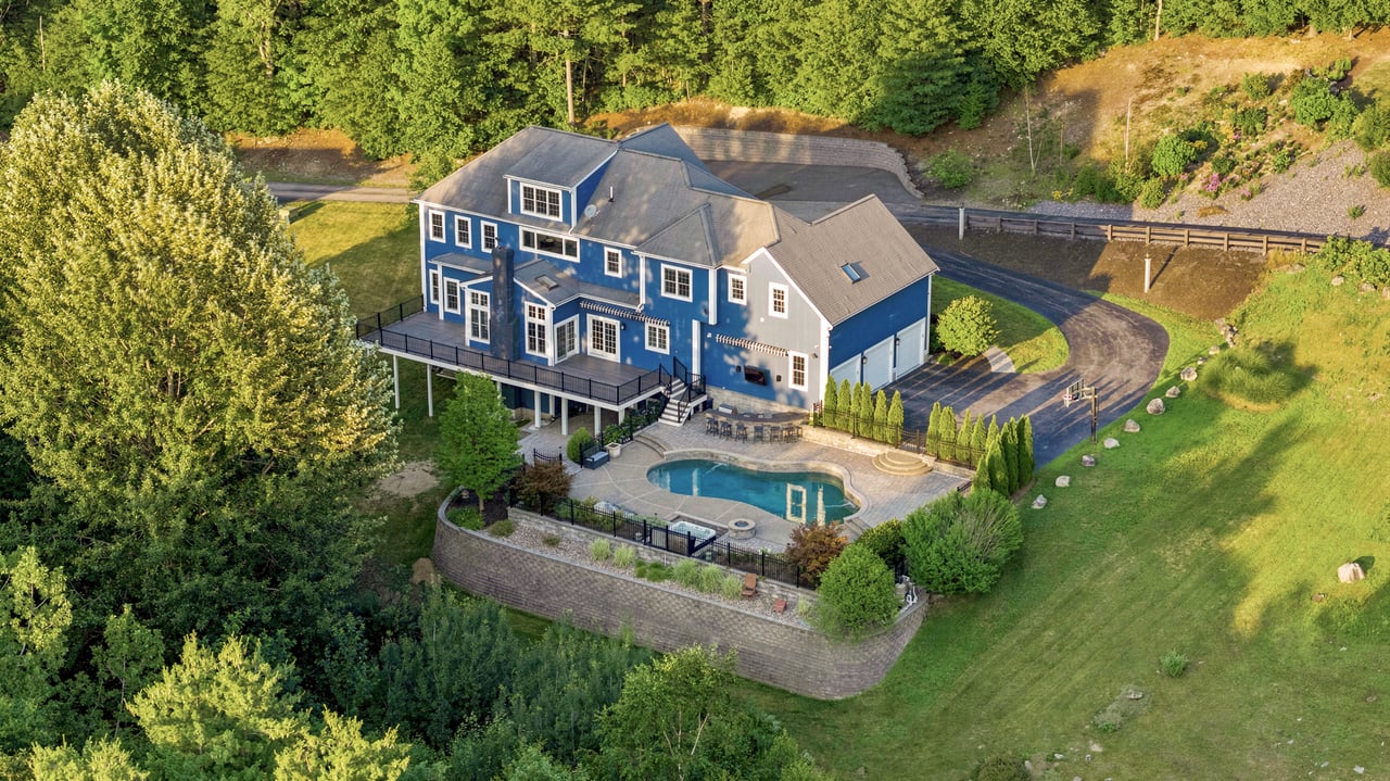 25 Collins Rd