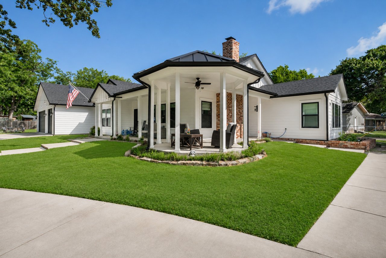 Open House at 131 Lakeway Lane | Luxury Cedar Creek Lake Estate