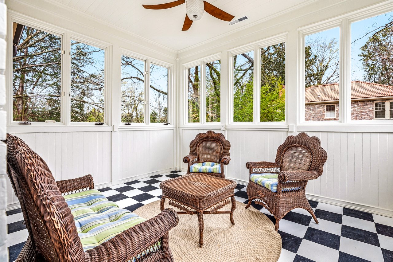 794 Springdale Road NE