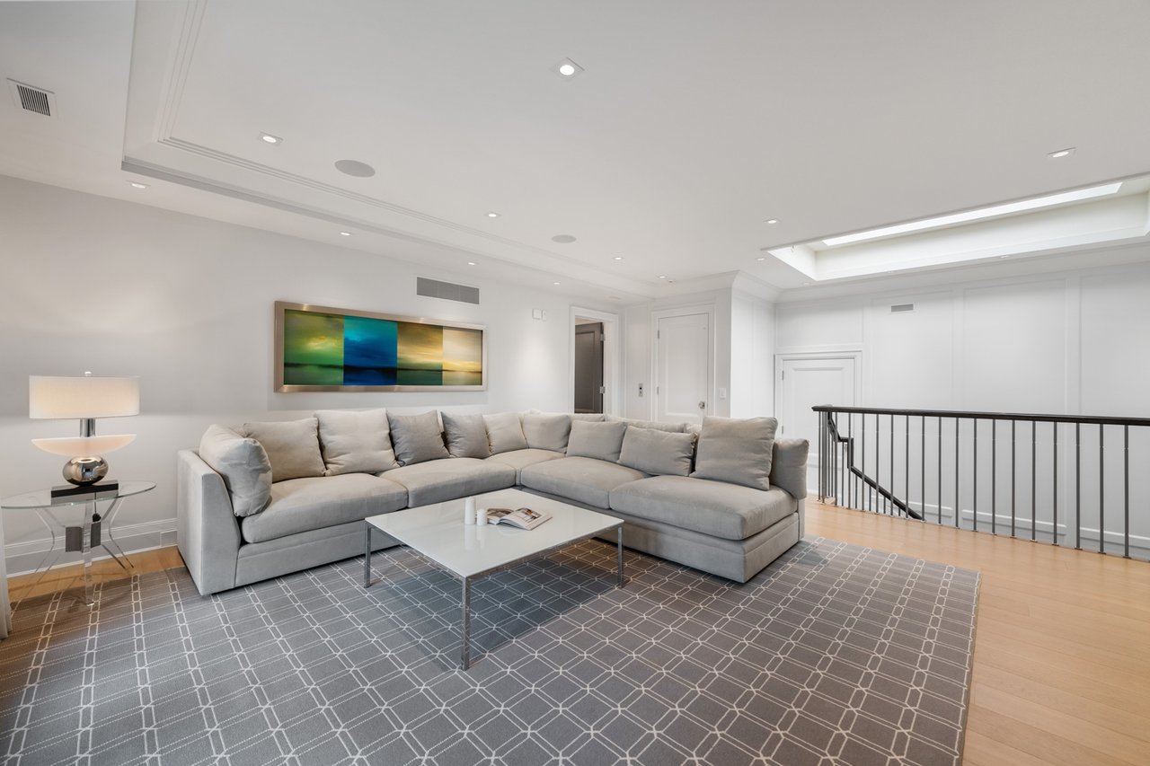 221 Dunvegan Road
