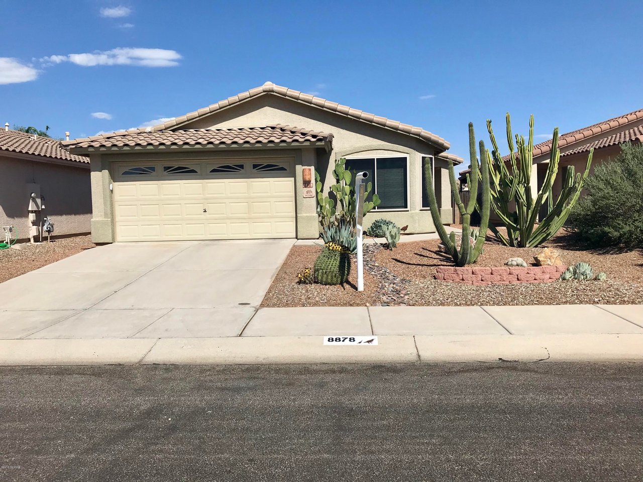 8878 N Majestic Mountain Dr