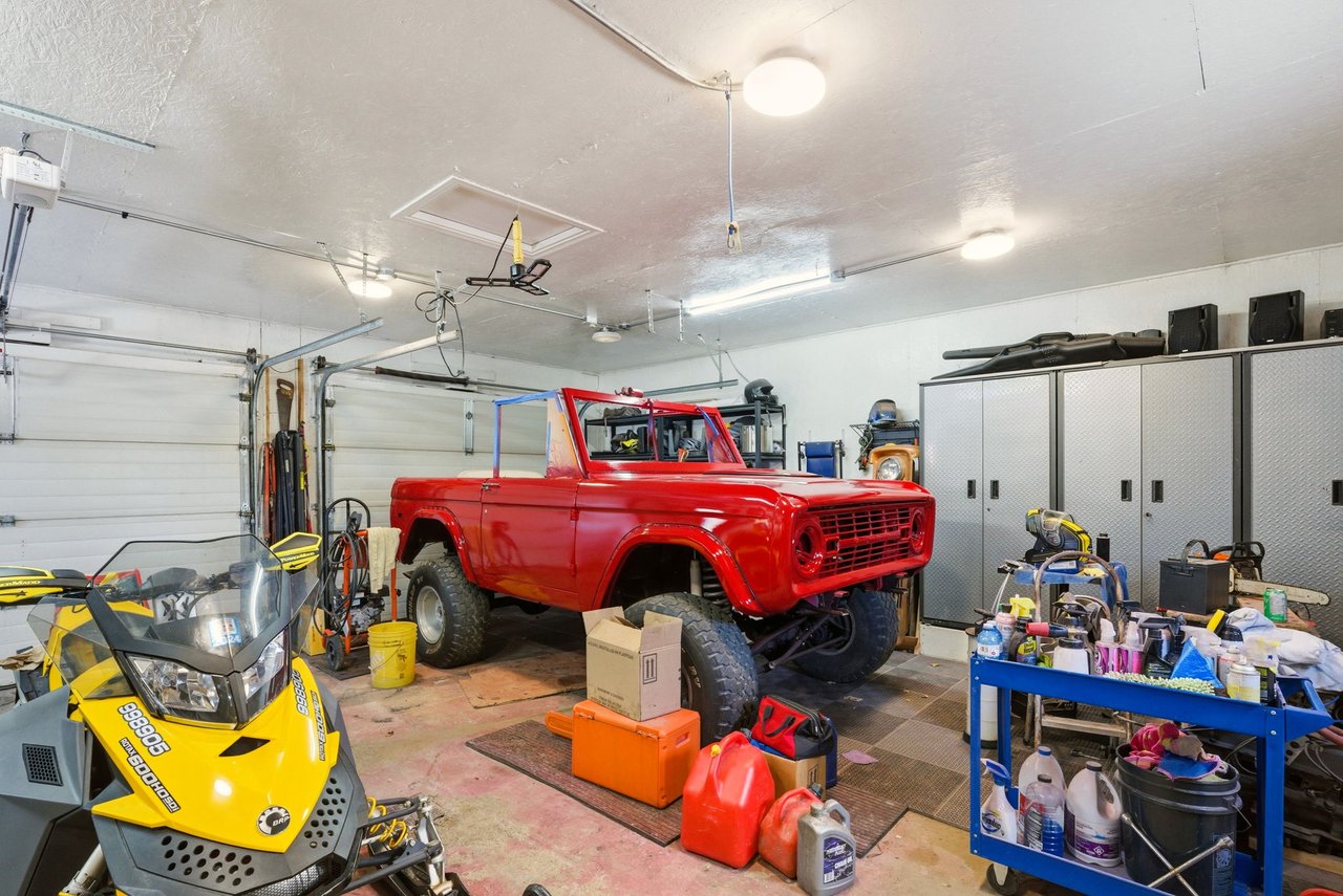 126 CHAPMAN Drive SE