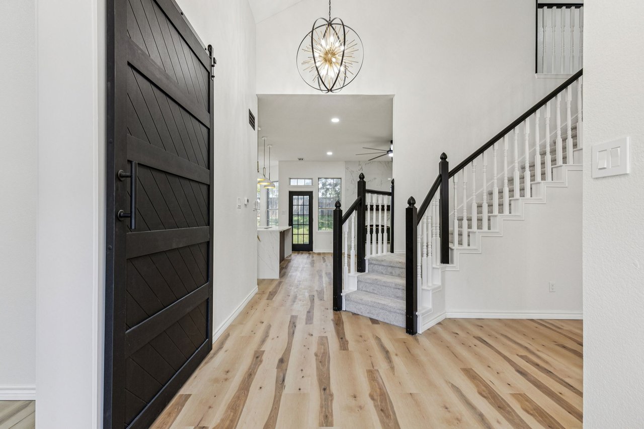 915 Inverness Circle