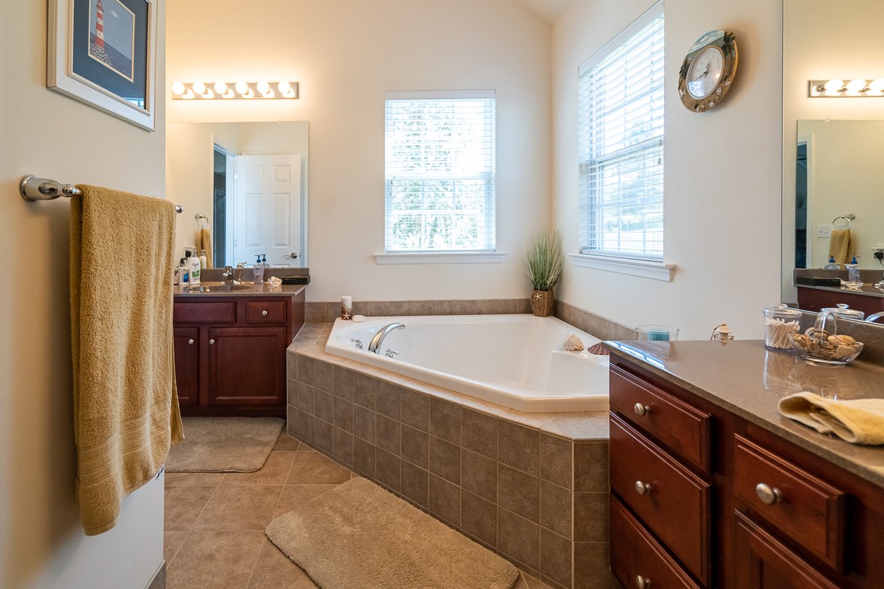 4800 Curly Horse Drive