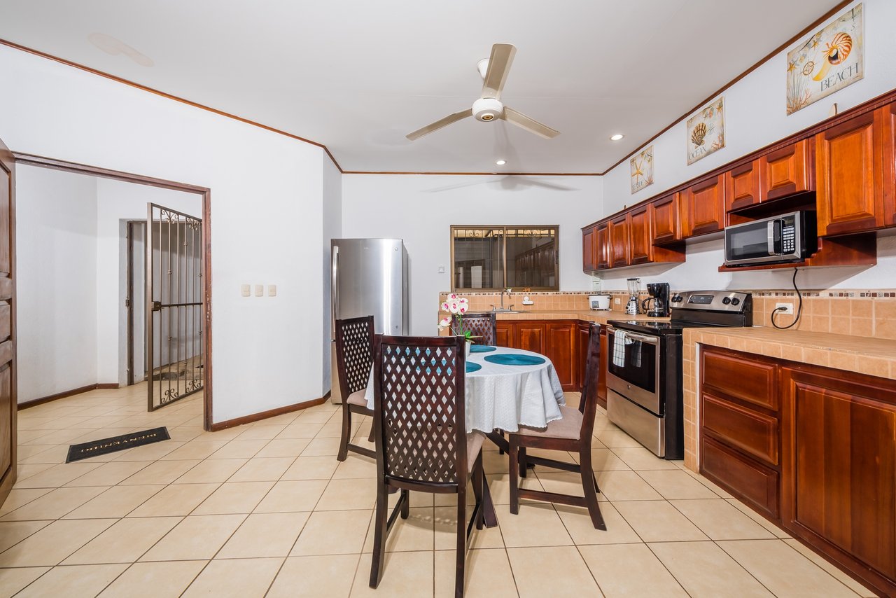 Casa Descanso | Fully Furnished Home Near Tamarindo Beach