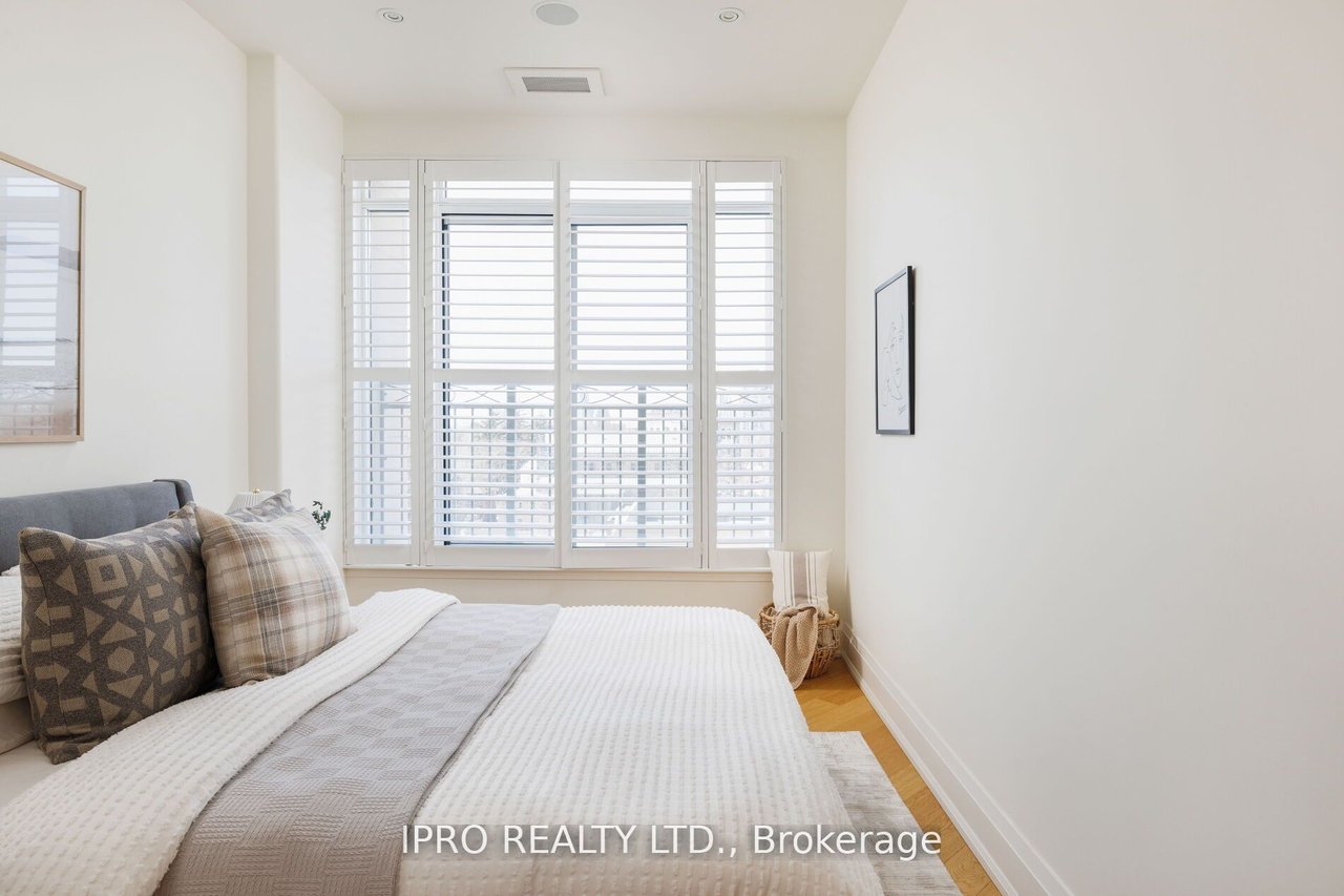 BOUTIQUE LIVING 