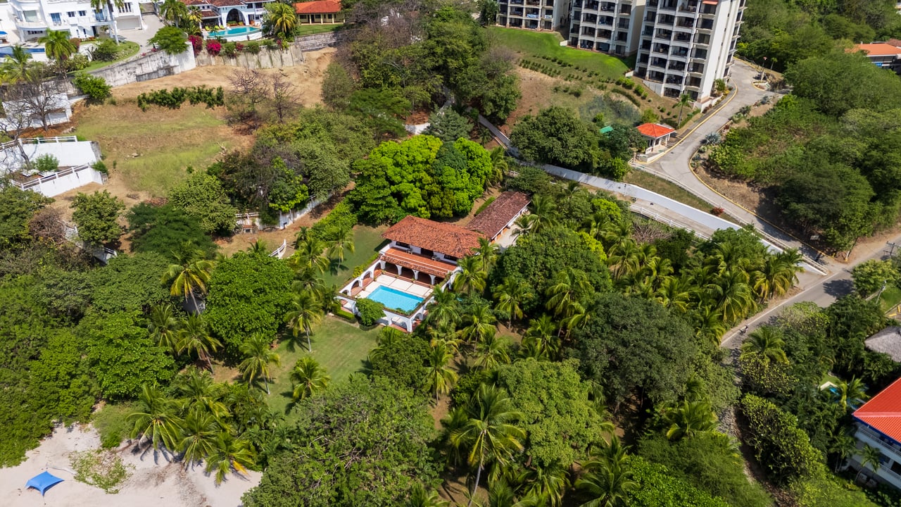 Villa Margarita | Legacy Hacienda-Style Beachfront Estate on Playa Flamingo