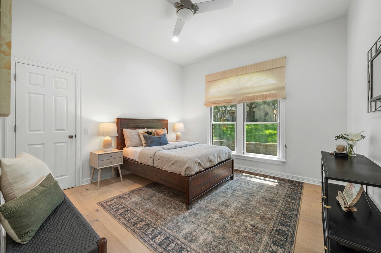 2928 Chatelaine Drive