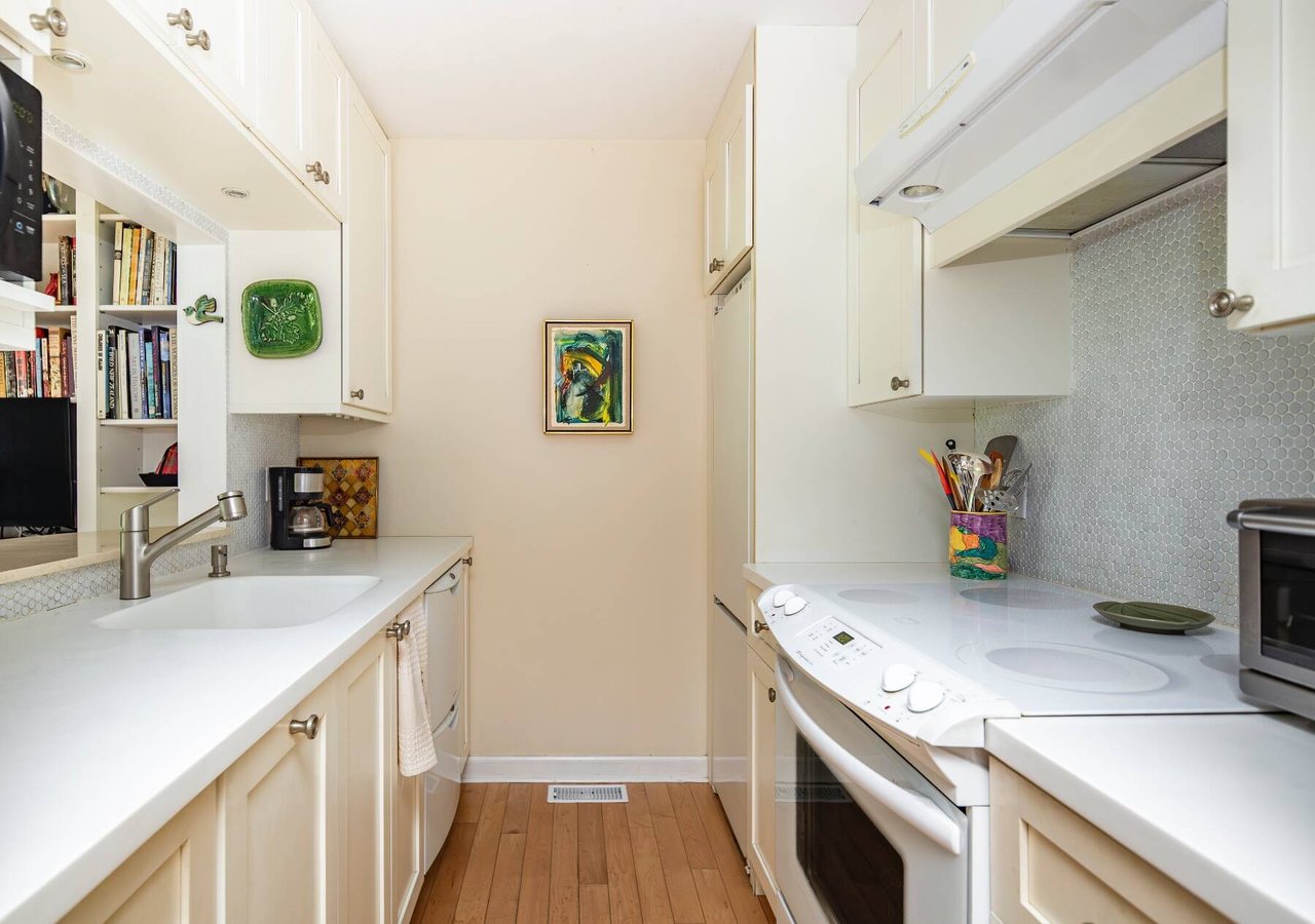 514 Pantigo Rd Unit 5