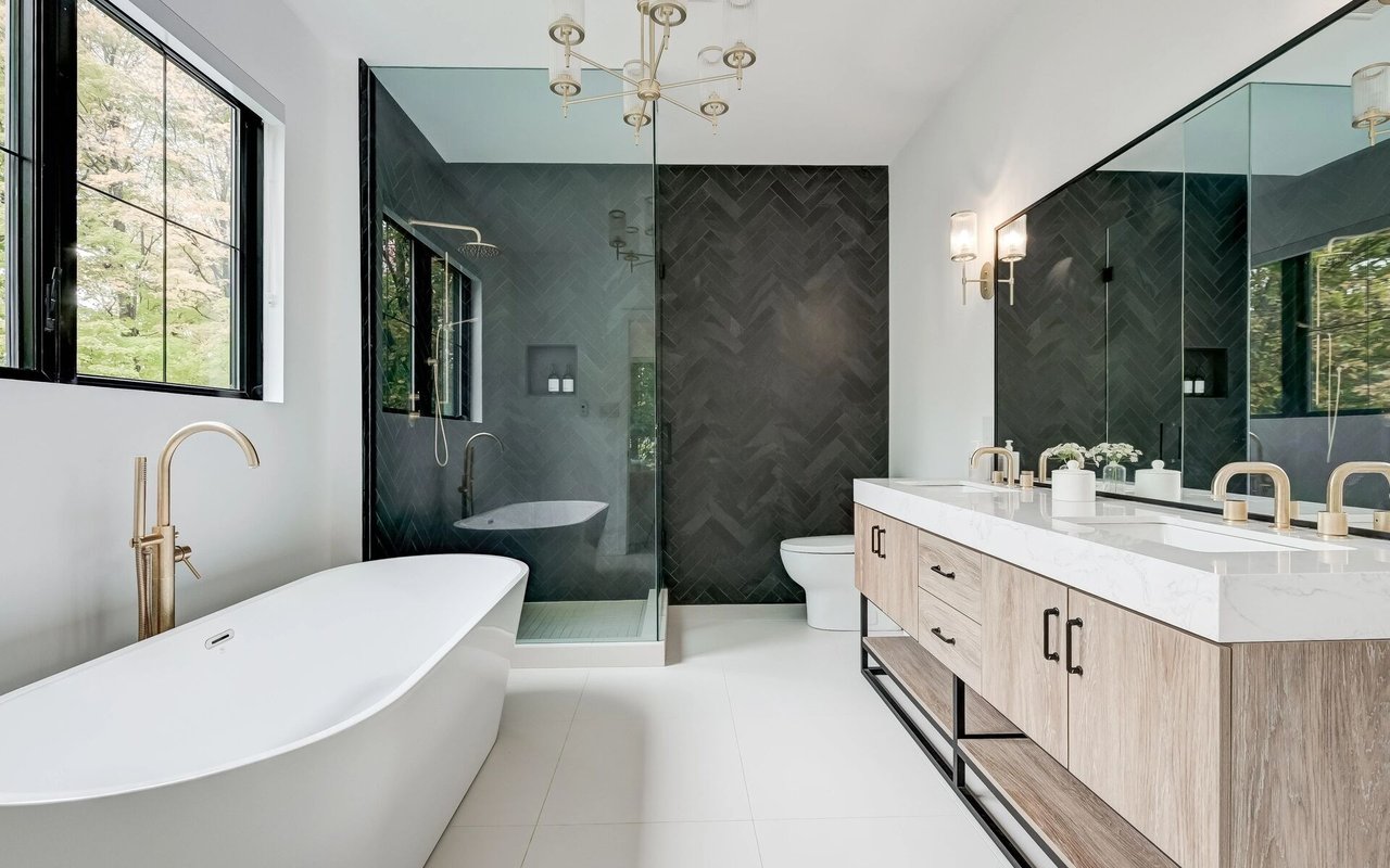 Before & After: Bathroom Update