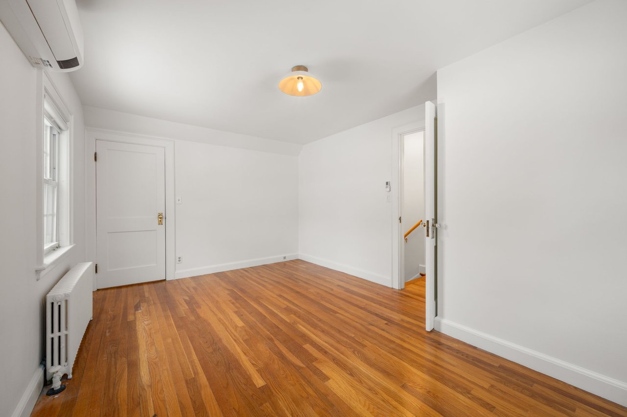 17 Hilburn St
