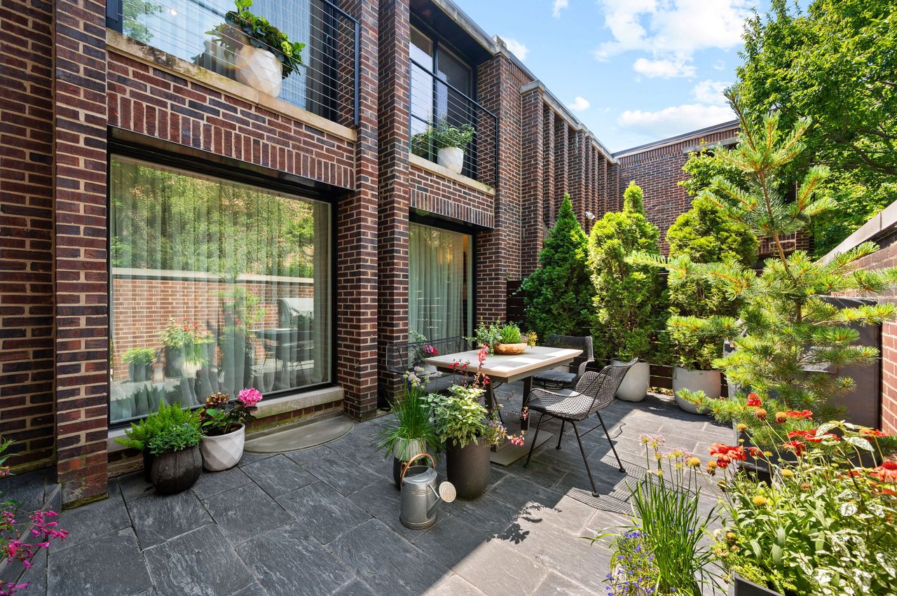 2321 N. Geneva Terrace, Unit C
