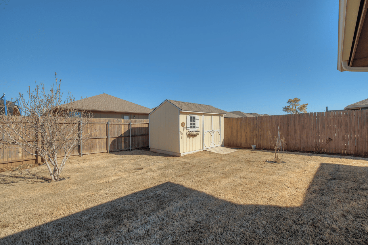 Just Listed: Meticulously Maintained One Owner Oasis in La Sonata!