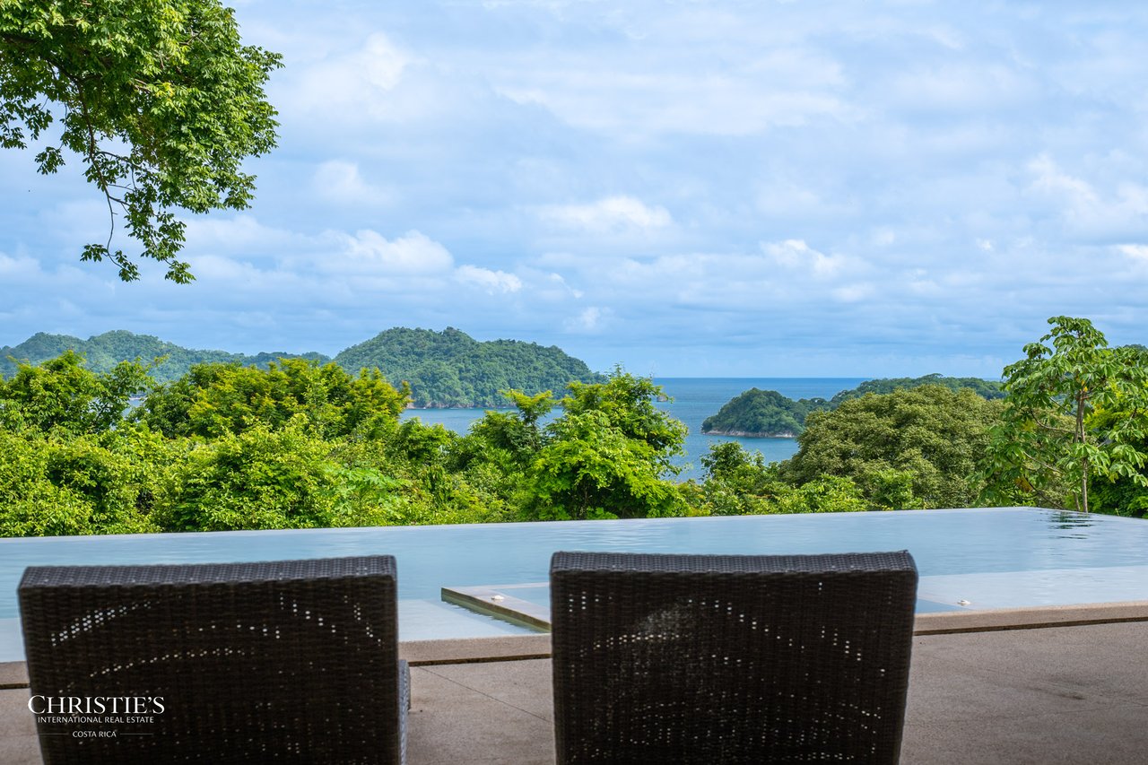 Contemporary Isla Tortuga View Home Steps from Playa Organos