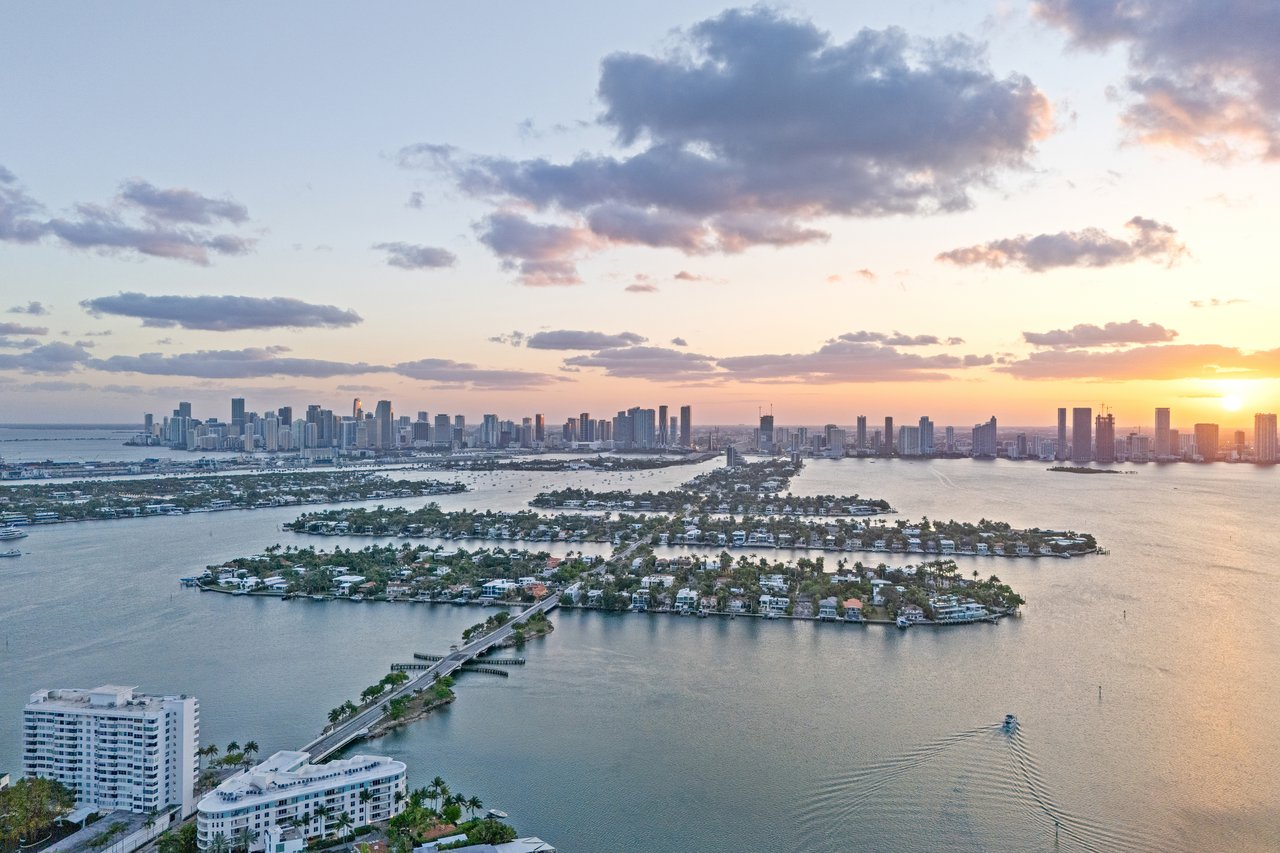 1800 Sunset Harbour 1202/04