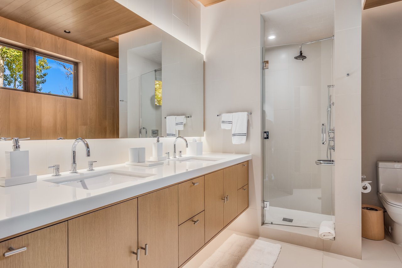 Edgewood Lane Masterpiece