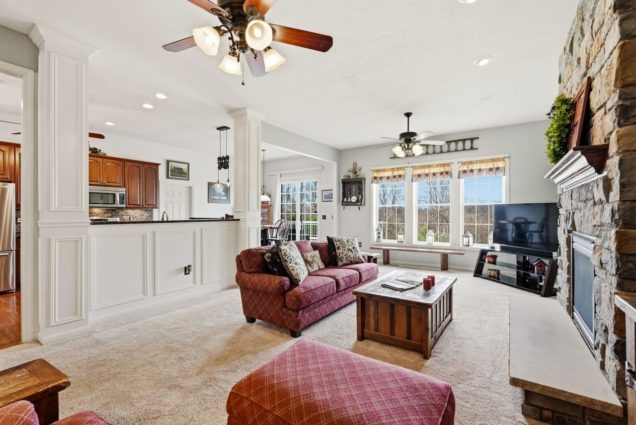 EXCLUSIVE LISTING  -  1234 Newbury Highland