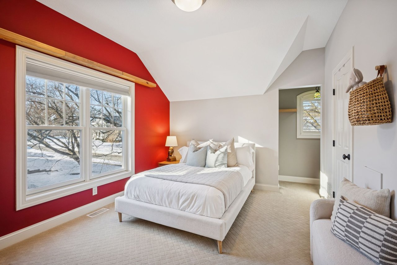 5321 Halifax Ave S, Edina