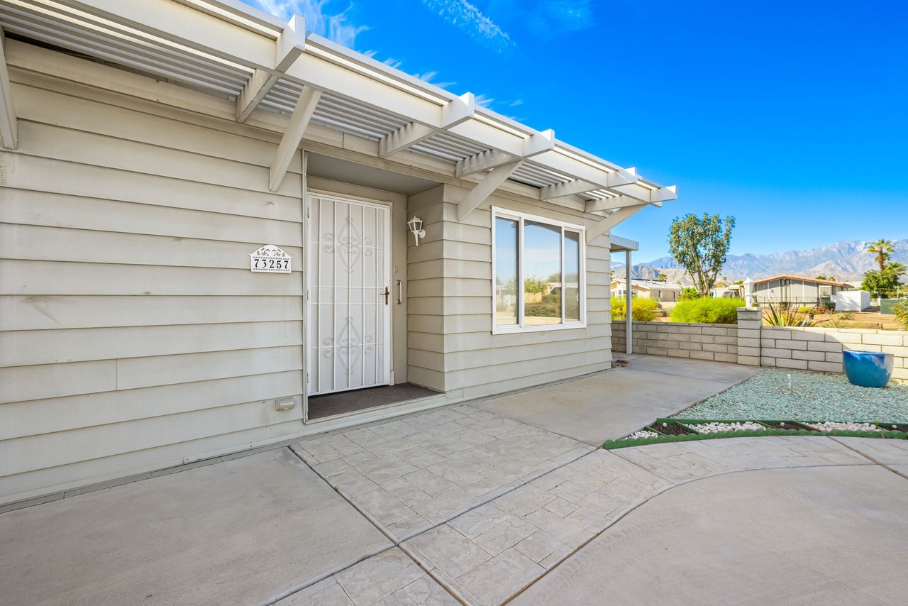 73257 Desert Greens Drive N