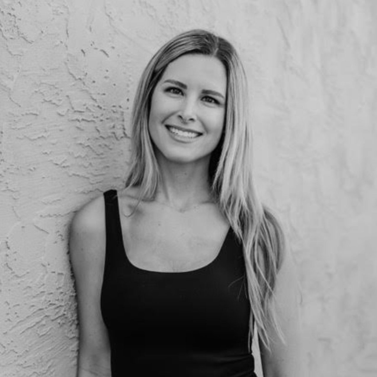 Danielle Roberts San Diego, CA Real Estate Agent Headshot