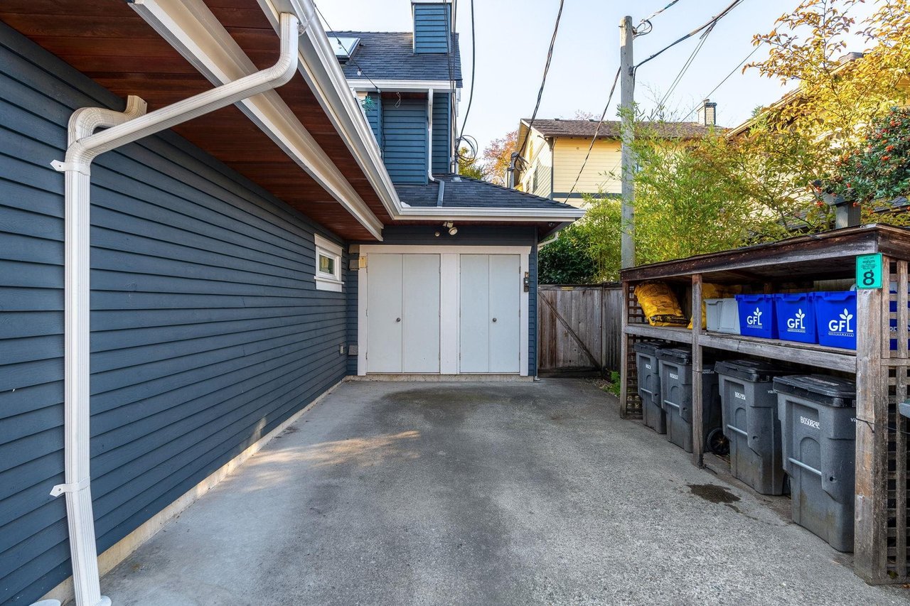 147 W 15th Ave
