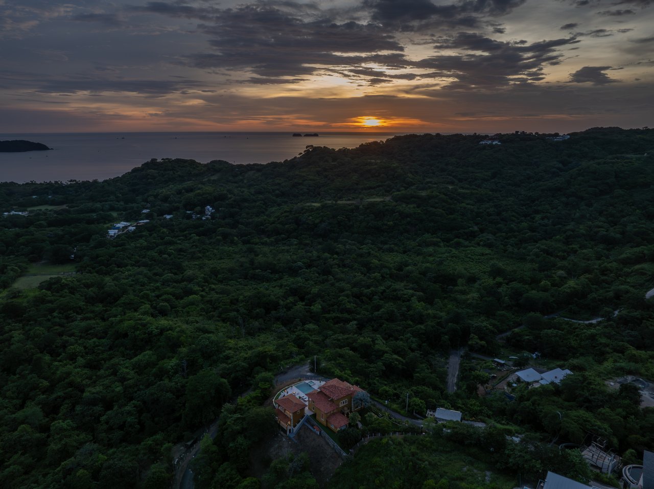 Casa Loro - Luxury Estate