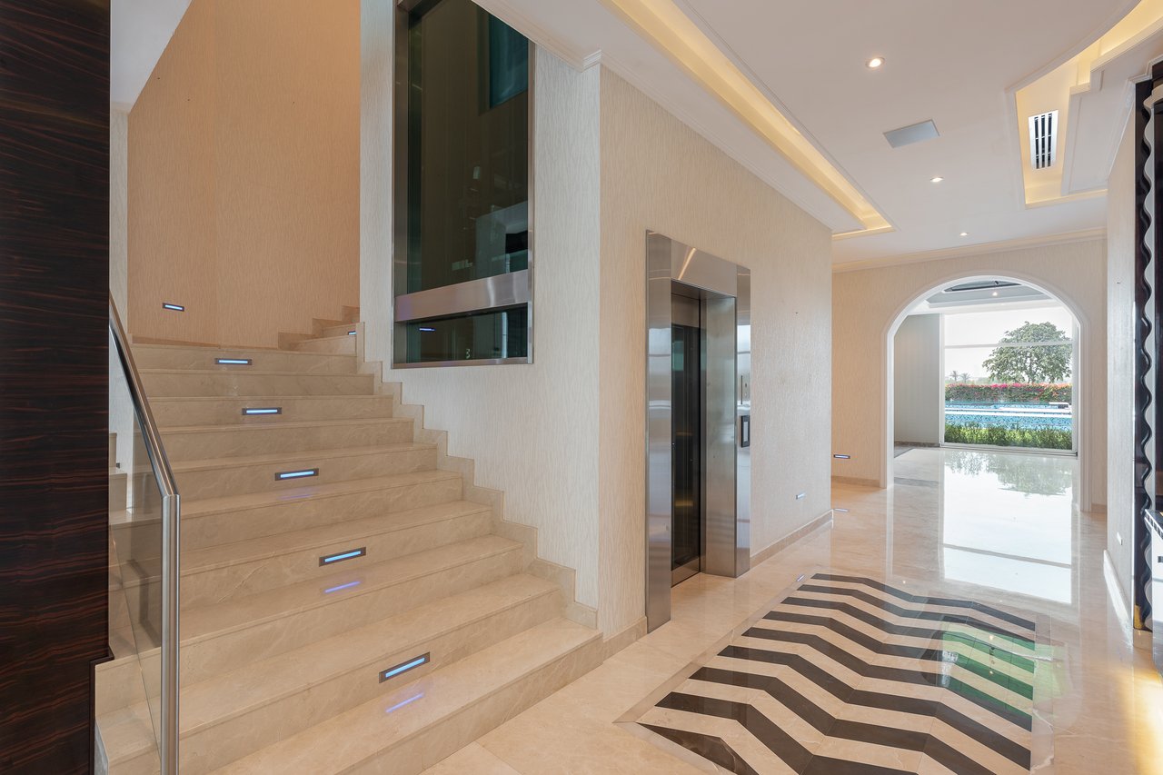 Emirates Hills Villa 