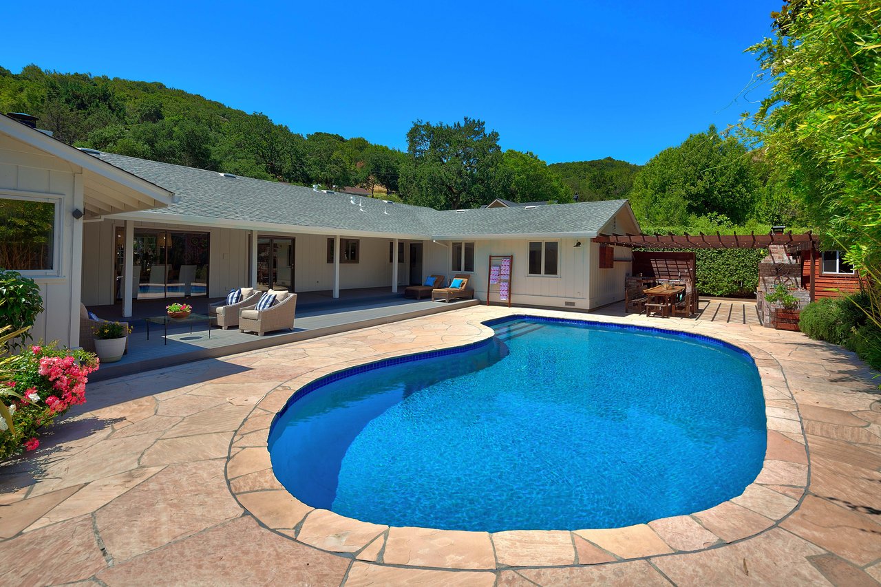 39 Dutch Valley Lane, San Anselmo