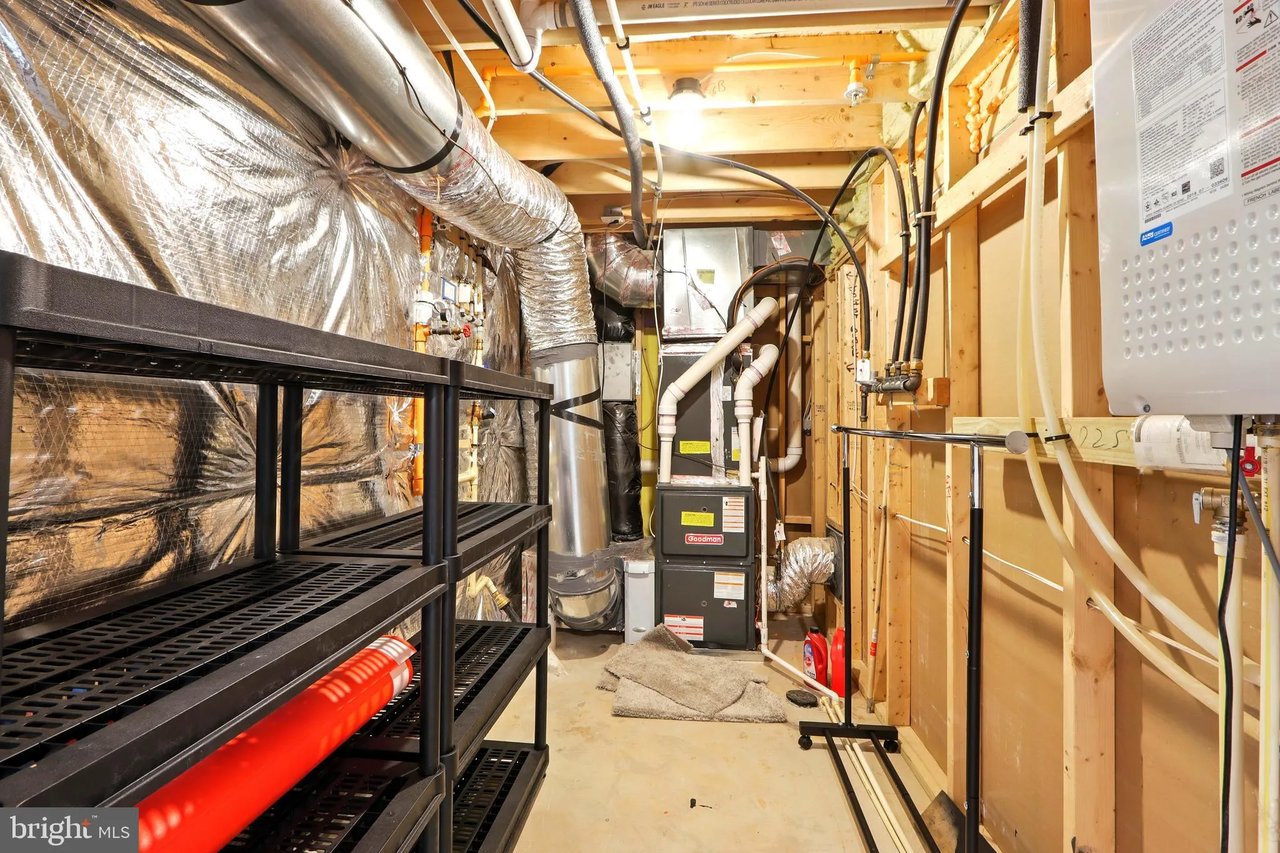 6015 Charles Henry Pl