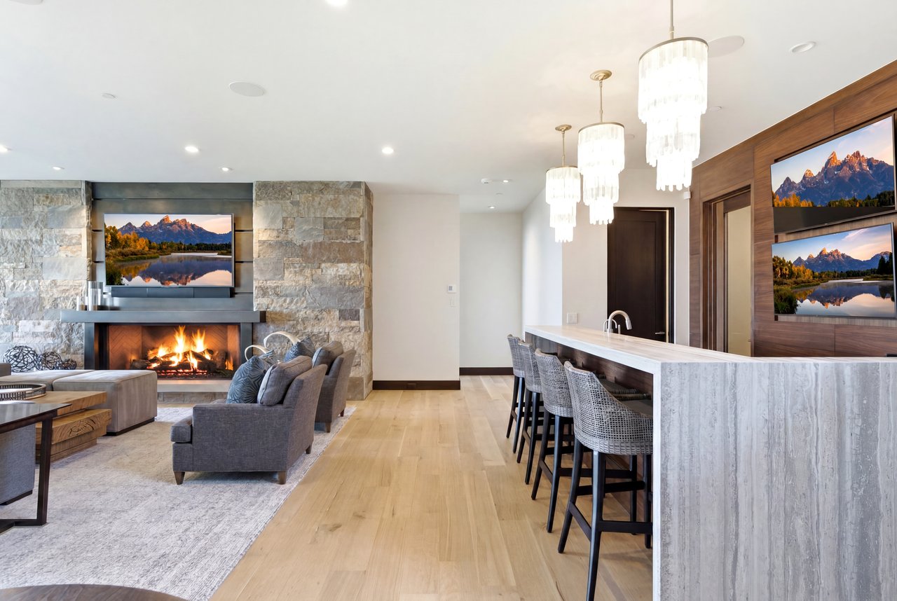Top-of-Promontory Architectural Estate — Furnished & Turnkey - Front-Row Mountain Views