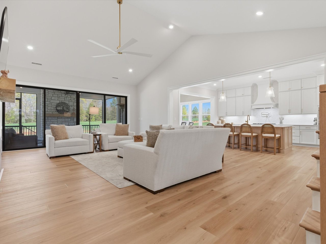 1008 Broadmoor