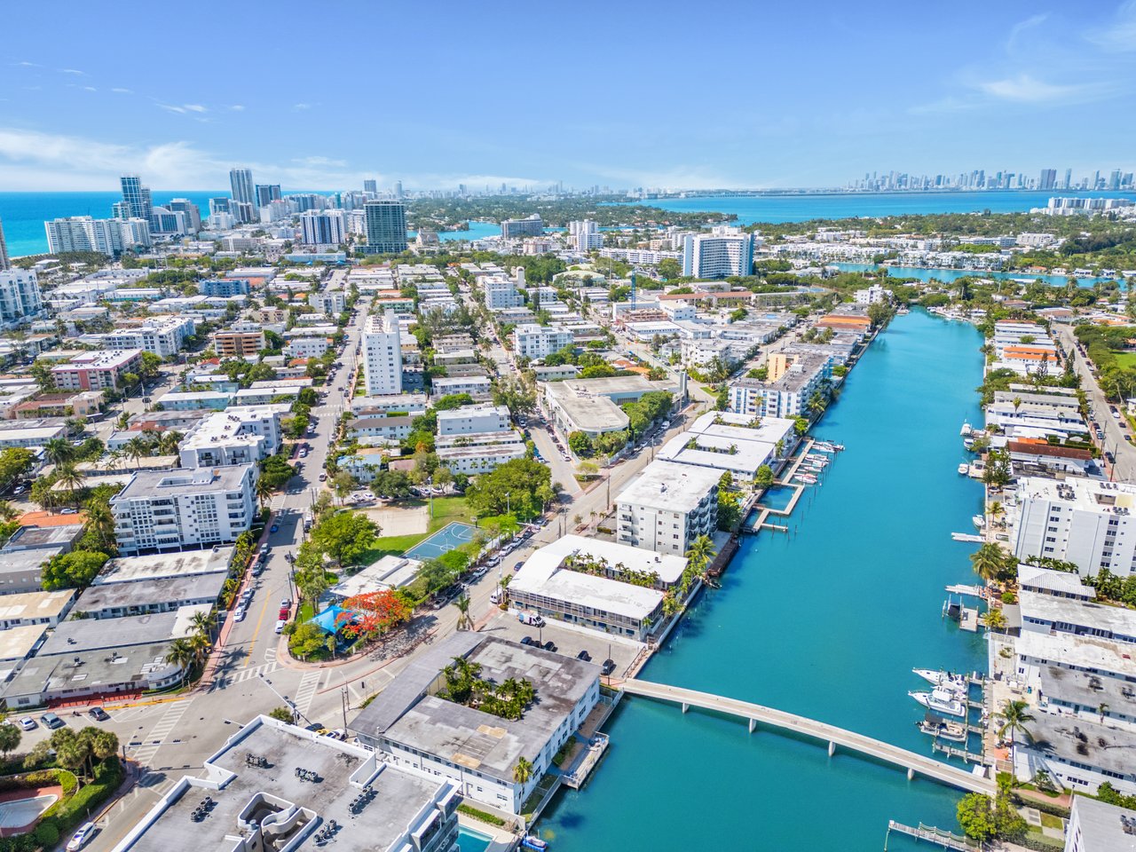 🌊 Waterfront One-Bedroom with Balcony – Miami Beach Lifestyle!